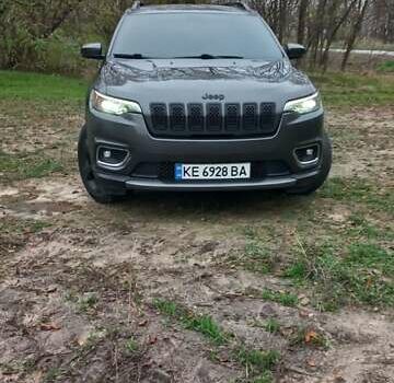 Серый Джип Чероки, объемом двигателя 2.36 л и пробегом 118 тыс. км за 16500 $, фото 5 на Automoto.ua