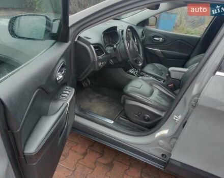 Серый Джип Чероки, объемом двигателя 2.4 л и пробегом 111 тыс. км за 17300 $, фото 7 на Automoto.ua