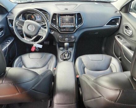 Джип Cherokee 2019 у Чернівцях на Automoto.ua Сірий Джип Cherokee, об'ємом двигуна 3.2 л та пробігом 73 тис. км за 2500 $, фото 7 на Automoto.ua