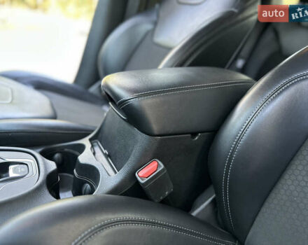 Серый Джип Чероки, объемом двигателя 2.4 л и пробегом 165 тыс. км за 15699 $, фото 197 на Automoto.ua