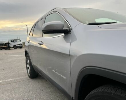 Сірий Джип Cherokee, об'ємом двигуна 3.2 л та пробігом 45 тис. км за 18700 $, фото 4 на Automoto.ua