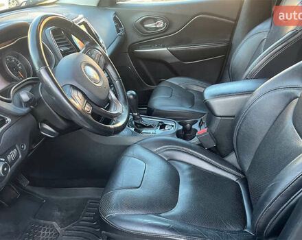 Сірий Джип Cherokee, об'ємом двигуна 2.4 л та пробігом 40 тис. км за 15500 $, фото 4 на Automoto.ua