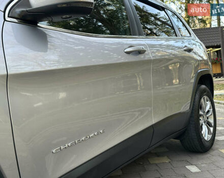 Серый Джип Чероки, объемом двигателя 2.4 л и пробегом 165 тыс. км за 15699 $, фото 28 на Automoto.ua