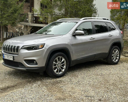 Серый Джип Чероки, объемом двигателя 2.36 л и пробегом 113 тыс. км за 15700 $, фото 1 на Automoto.ua