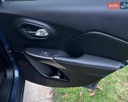 Сірий Джип Cherokee, об'ємом двигуна 2.4 л та пробігом 103 тис. км за 15600 $, фото 38 на Automoto.ua