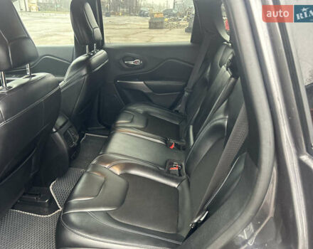 Сірий Джип Cherokee, об'ємом двигуна 2.36 л та пробігом 160 тис. км за 15600 $, фото 14 на Automoto.ua