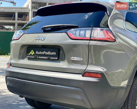 Джип Чероки 2020 в Киеве на Automoto.ua Серый Джип Чероки, объемом двигателя 2.36 л и пробегом 71 тыс. км за 18500 $, фото 13 на Automoto.ua