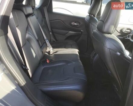 Серый Джип Чероки, объемом двигателя 3.24 л и пробегом 78 тыс. км за 3000 $, фото 9 на Automoto.ua