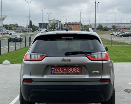 Джип Чероки 2020 в Софіївська Борщагівка на Automoto.ua Серый Джип Чероки, объемом двигателя 2.4 л и пробегом 202 тыс. км за 14500 $, фото 5 на Automoto.ua
