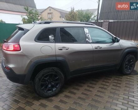 Сірий Джип Cherokee, об'ємом двигуна 3.24 л та пробігом 630 тис. км за 18700 $, фото 9 на Automoto.ua