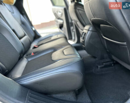 Серый Джип Чероки, объемом двигателя 2.4 л и пробегом 165 тыс. км за 15699 $, фото 229 на Automoto.ua