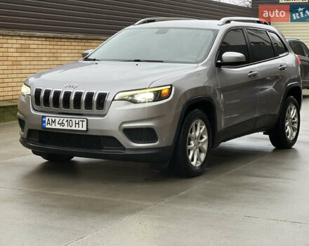 Серый Джип Чероки, объемом двигателя 2.36 л и пробегом 98 тыс. км за 15700 $, фото 2 на Automoto.ua