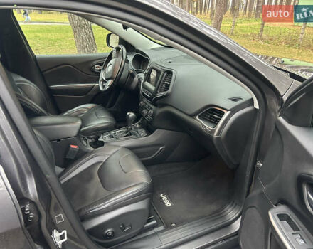 Сірий Джип Cherokee, об'ємом двигуна 3.24 л та пробігом 90 тис. км за 19800 $, фото 14 на Automoto.ua