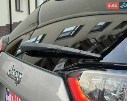 Серый Джип Чероки, объемом двигателя 2.4 л и пробегом 165 тыс. км за 15699 $, фото 160 на Automoto.ua