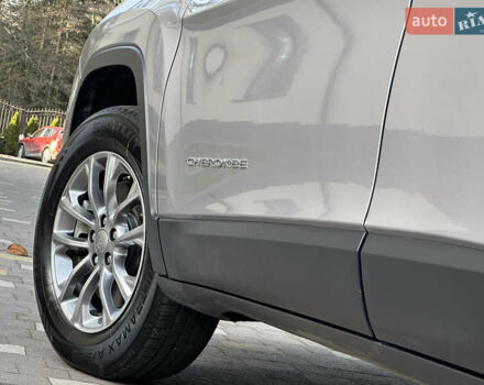 Серый Джип Чероки, объемом двигателя 2.4 л и пробегом 165 тыс. км за 15699 $, фото 100 на Automoto.ua