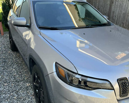 Серый Джип Чероки, объемом двигателя 2.36 л и пробегом 107 тыс. км за 18500 $, фото 1 на Automoto.ua