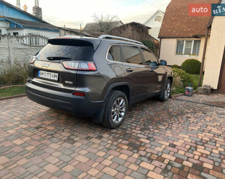 Серый Джип Чероки, объемом двигателя 2.36 л и пробегом 138 тыс. км за 15300 $, фото 3 на Automoto.ua