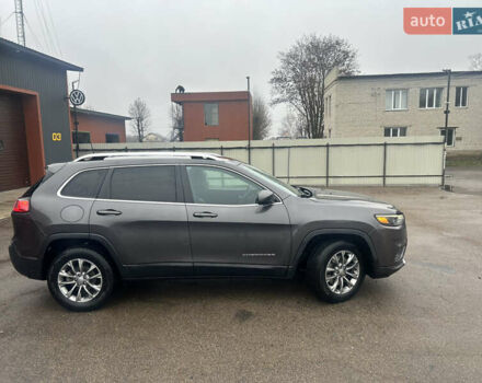 Сірий Джип Cherokee, об'ємом двигуна 2.36 л та пробігом 160 тис. км за 15600 $, фото 7 на Automoto.ua
