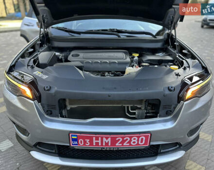 Серый Джип Чероки, объемом двигателя 2.4 л и пробегом 165 тыс. км за 15699 $, фото 260 на Automoto.ua