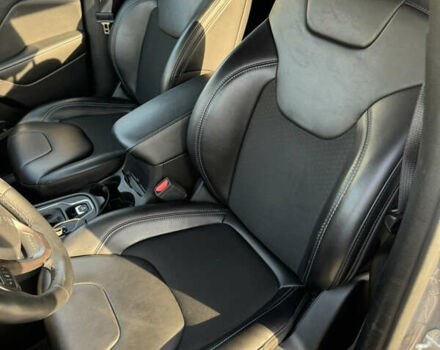 Джип Чероки 2020 в Киеве на Automoto.ua Серый Джип Чероки, объемом двигателя 3.24 л и пробегом 73 тыс. км за 22500 $, фото 25 на Automoto.ua