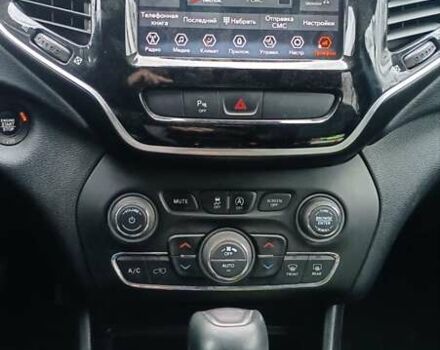 Сірий Джип Cherokee, об'ємом двигуна 3.2 л та пробігом 161 тис. км за 18299 $, фото 8 на Automoto.ua