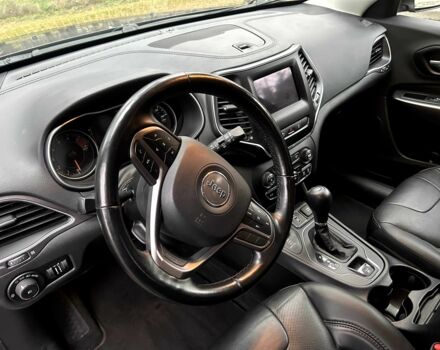 Серый Джип Чероки, объемом двигателя 3.2 л и пробегом 58 тыс. км за 19800 $, фото 4 на Automoto.ua