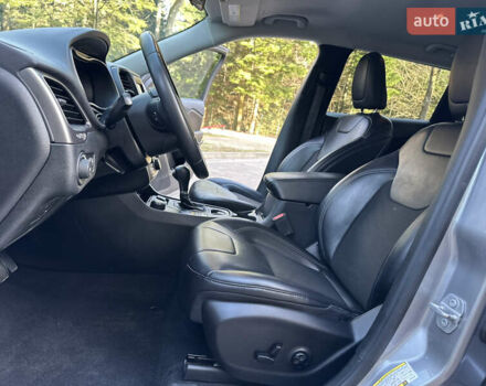 Серый Джип Чероки, объемом двигателя 2.4 л и пробегом 165 тыс. км за 15699 $, фото 213 на Automoto.ua