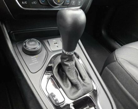 Сірий Джип Cherokee, об'ємом двигуна 3.2 л та пробігом 47 тис. км за 7300 $, фото 7 на Automoto.ua