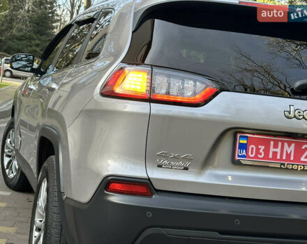 Серый Джип Чероки, объемом двигателя 2.4 л и пробегом 165 тыс. км за 15699 $, фото 106 на Automoto.ua