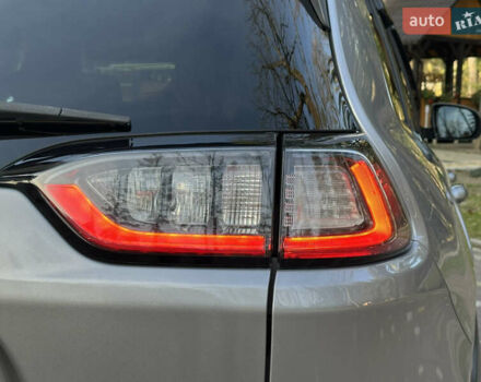 Серый Джип Чероки, объемом двигателя 2.4 л и пробегом 165 тыс. км за 15699 $, фото 153 на Automoto.ua