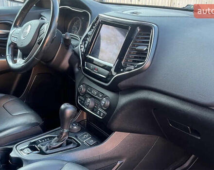 Сірий Джип Cherokee, об'ємом двигуна 2.4 л та пробігом 40 тис. км за 15500 $, фото 5 на Automoto.ua