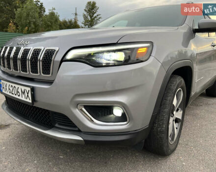 Джип Чероки 2020 в Харькове на Automoto.ua Серый Джип Чероки, объемом двигателя 3.24 л и пробегом 45 тыс. км за 18700 $, фото 2 на Automoto.ua