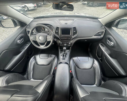 Джип Чероки 2020 в Бердичеве на Automoto.ua Серый Джип Чероки, объемом двигателя 2.4 л и пробегом 51 тыс. км за 16900 $, фото 12 на Automoto.ua