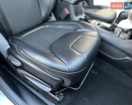 Серый Джип Чероки, объемом двигателя 2.4 л и пробегом 165 тыс. км за 15699 $, фото 185 на Automoto.ua