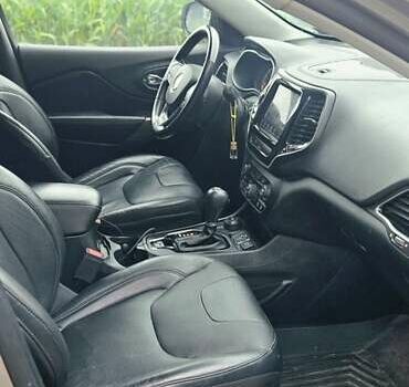 Серый Джип Чероки, объемом двигателя 3.24 л и пробегом 85 тыс. км за 19200 $, фото 2 на Automoto.ua