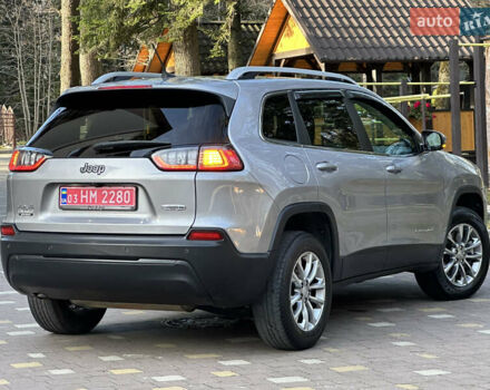 Серый Джип Чероки, объемом двигателя 2.4 л и пробегом 165 тыс. км за 15699 $, фото 122 на Automoto.ua