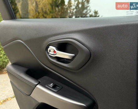 Сірий Джип Cherokee, об'ємом двигуна 3.24 л та пробігом 104 тис. км за 17200 $, фото 53 на Automoto.ua