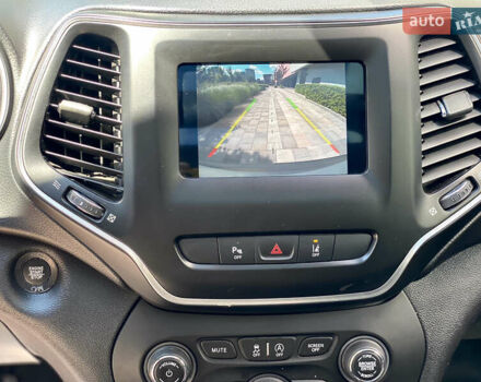 Джип Чероки 2020 в Киеве на Automoto.ua Серый Джип Чероки, объемом двигателя 2.36 л и пробегом 71 тыс. км за 18500 $, фото 27 на Automoto.ua