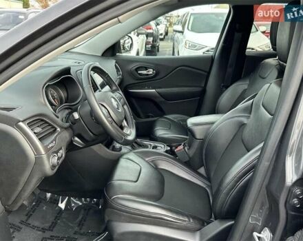 Сірий Джип Cherokee, об'ємом двигуна 2.36 л та пробігом 66 тис. км за 4100 $, фото 9 на Automoto.ua