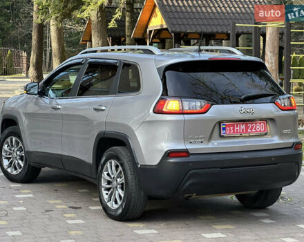 Серый Джип Чероки, объемом двигателя 2.4 л и пробегом 165 тыс. км за 15699 $, фото 2 на Automoto.ua