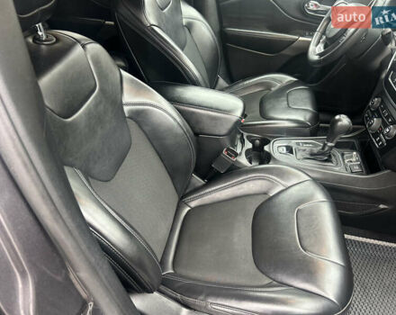 Сірий Джип Cherokee, об'ємом двигуна 2.36 л та пробігом 160 тис. км за 15600 $, фото 16 на Automoto.ua