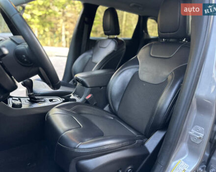 Серый Джип Чероки, объемом двигателя 2.4 л и пробегом 165 тыс. км за 15699 $, фото 215 на Automoto.ua