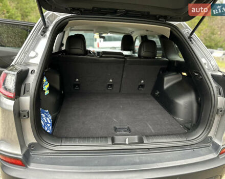 Серый Джип Чероки, объемом двигателя 2.36 л и пробегом 113 тыс. км за 15700 $, фото 8 на Automoto.ua