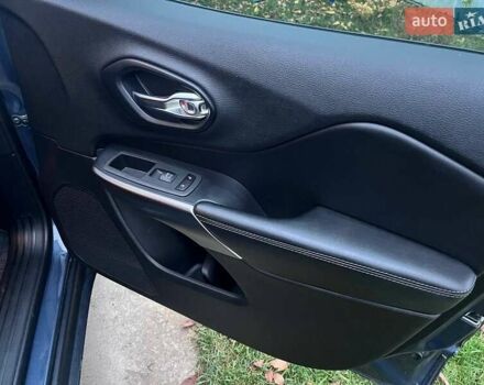 Сірий Джип Cherokee, об'ємом двигуна 2.4 л та пробігом 103 тис. км за 15600 $, фото 37 на Automoto.ua