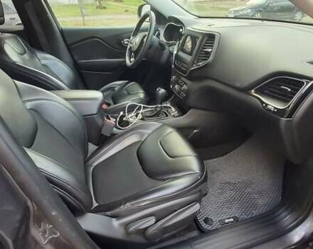 Сірий Джип Cherokee, об'ємом двигуна 3.24 л та пробігом 65 тис. км за 23200 $, фото 15 на Automoto.ua