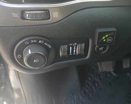 Сірий Джип Cherokee, об'ємом двигуна 3.24 л та пробігом 58 тис. км за 21400 $, фото 4 на Automoto.ua