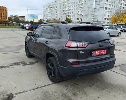 Серый Джип Чероки, объемом двигателя 0 л и пробегом 113 тыс. км за 15000 $, фото 3 на Automoto.ua
