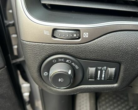 Серый Джип Чероки, объемом двигателя 3.2 л и пробегом 38 тыс. км за 19300 $, фото 20 на Automoto.ua