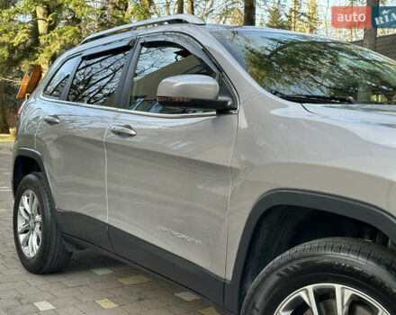 Серый Джип Чероки, объемом двигателя 2.4 л и пробегом 165 тыс. км за 15699 $, фото 62 на Automoto.ua