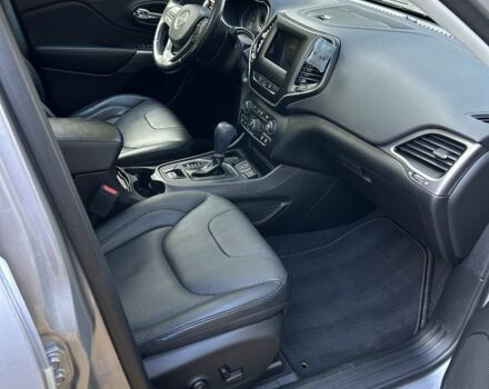 Серый Джип Чероки, объемом двигателя 3.2 л и пробегом 38 тыс. км за 19300 $, фото 7 на Automoto.ua